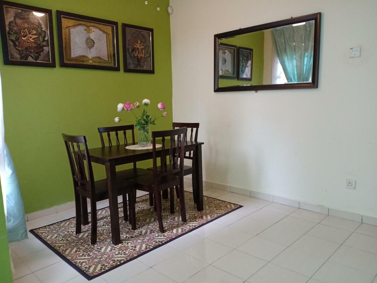 Muslim Dinaim Homestay Tanjong Malim Exterior foto