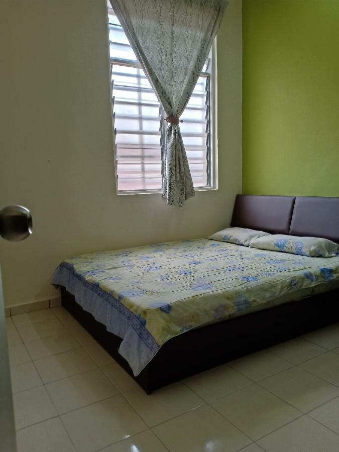 Muslim Dinaim Homestay Tanjong Malim Exterior foto
